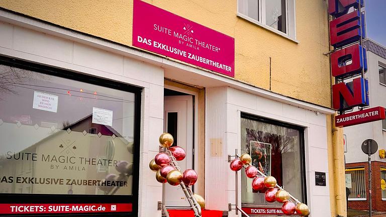 Suche sympathische Servicekraft für Zaubertheater