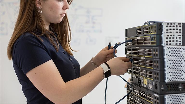 IT Rollout Techniker/-in (m/w/d)