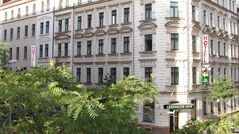 Mitarbeiter (m/w/d) für Rezeption & Service in Leipziger Kunsthotel gesucht