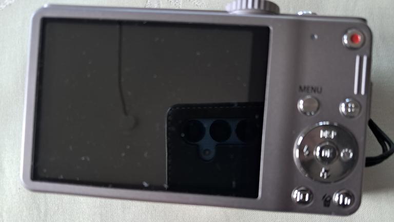 Digital Camera "Samsung"