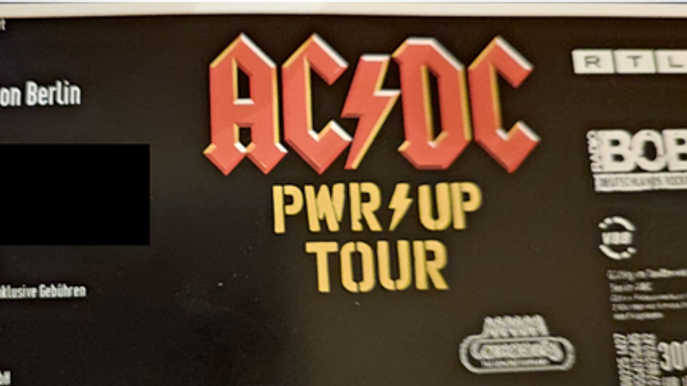 Eintrittskarte 90 € für AC/DC - PWR UP TOUR, Olympiastadion Berlin abzugeben.