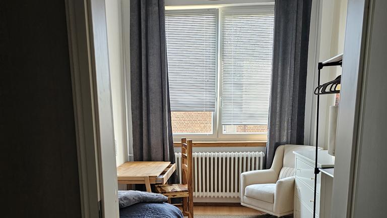 WG Zimmer in Alt-West möbliert