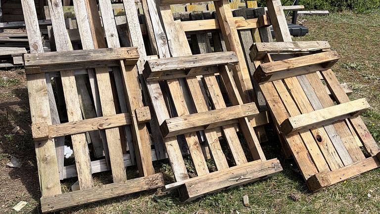 Altholz zu verschenken