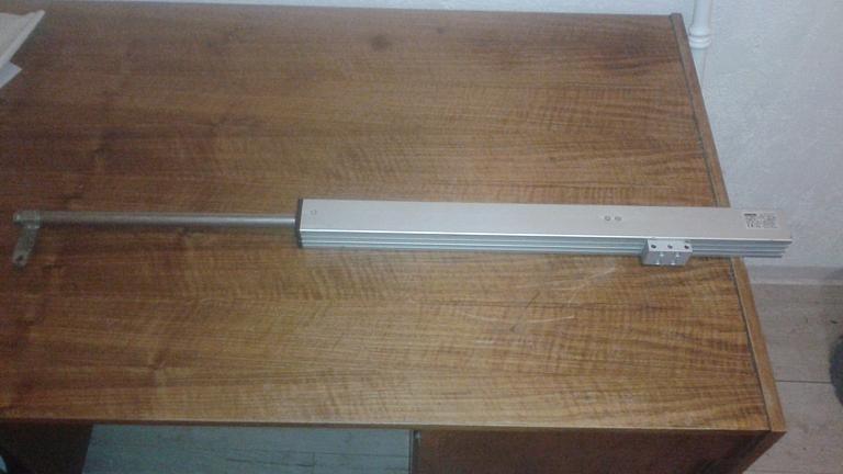 GEZE Elektrischer Dachfensteröffner NT 250