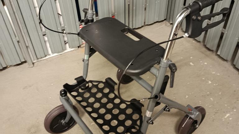 Laufhilfe Rollator Stortz