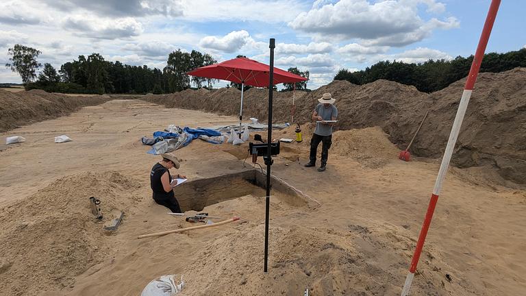 Grabungshelfer archäologische Ausgrabung