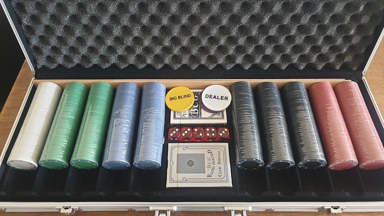 Pokerkoffer komplett neu