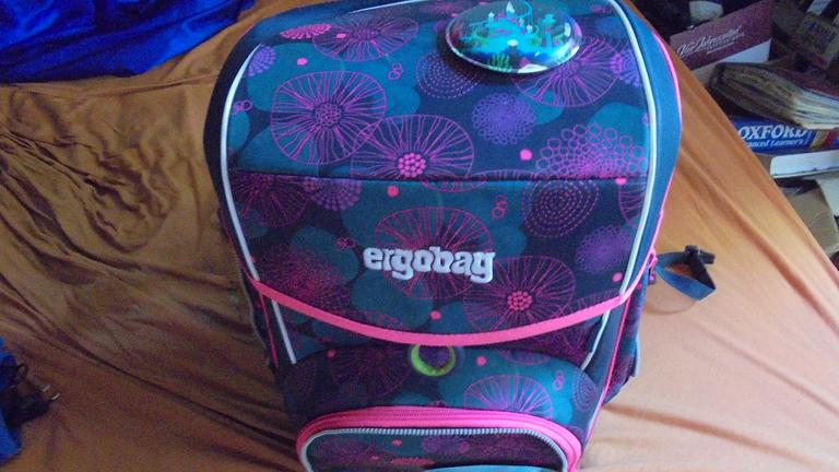 Ich biete geräumigen gebrauchten Kinder-Schulranzen für 5 Euro