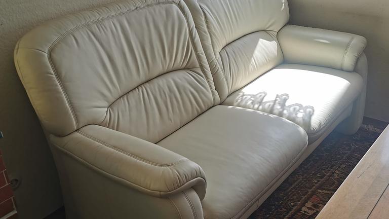 2-Sitzer Sofa und Sessel aus weißem Leder