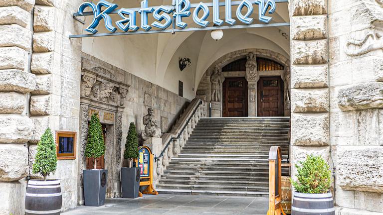 Angebot für Studentische Aushilfen im Ratskeller der Stadt Leipzig🥂15 € h Lohn