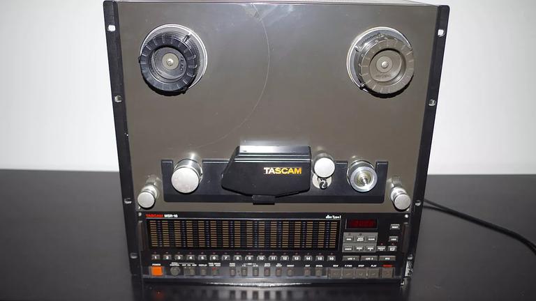 Tascam MSR16 incl. 4 Multicore Kabel
