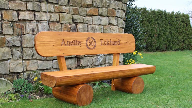 Sitzbank. Gartenbank. Hochzeitsgeschenk. Rentners Geschenk.