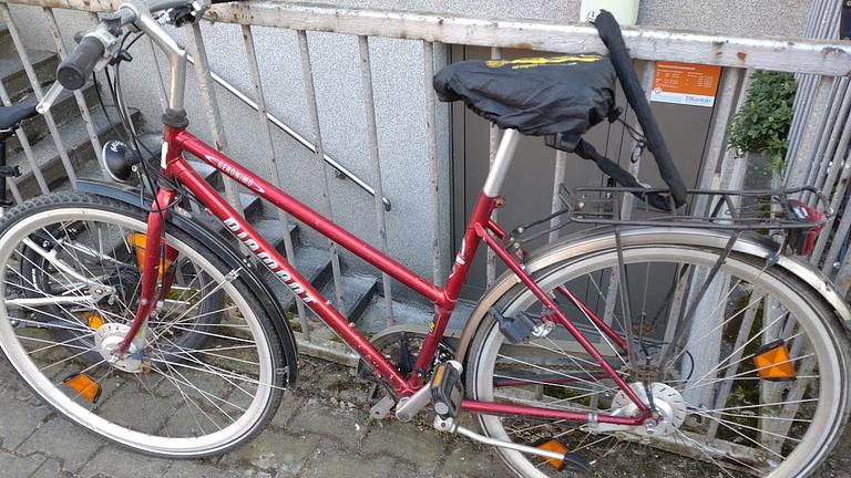 3 sehr gute Fahrräder abzugeben