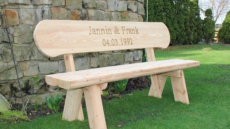 Lärchenbank mit Gravur. Hochzeitsgeschenk. Rentners Geschenk.