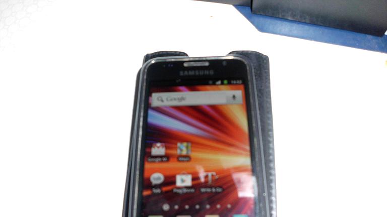 möchte hier dieses samsung gt i9001günstig abgeben nur für 15euro