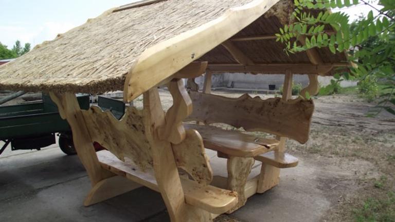 Vorschaubild Kleinanzeige Rustikale Holzmöbel, Garnituren für Garten, Terrass