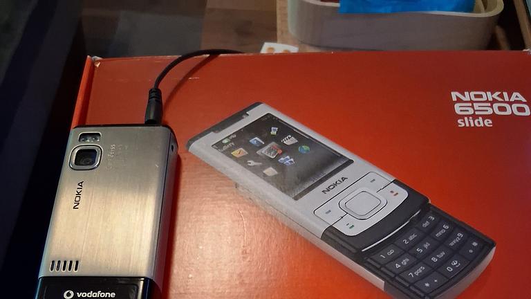 Sehr gut erhaltenes Nokia Slide 6500