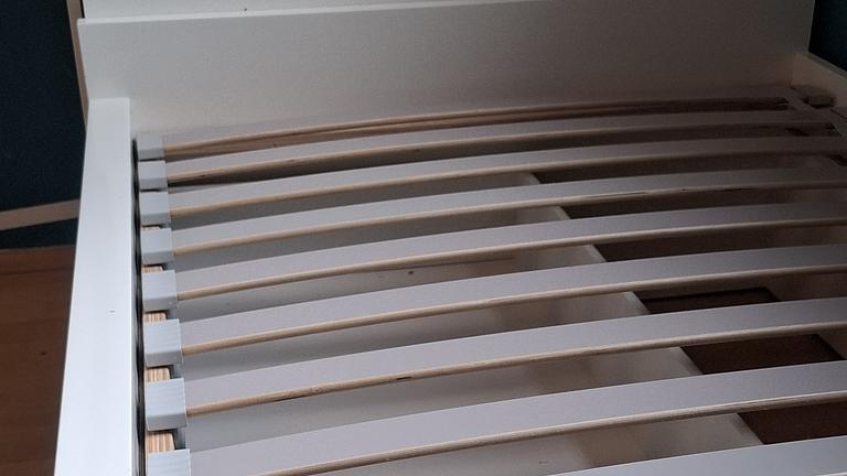 Bett IKEA FLAXA inkl. Lattenrost, Matratze, Kopfteil