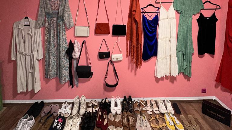 Hausflohmarkt am 16.11.25 von 11-16 Uhr