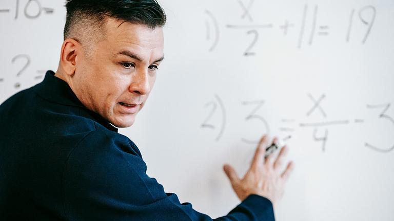 Nachhilfe gesucht für Mathematik 2 h / Woche HH-West
